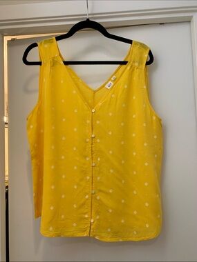 GAP Yellow V-Neck Button-Front Sleeveless Top